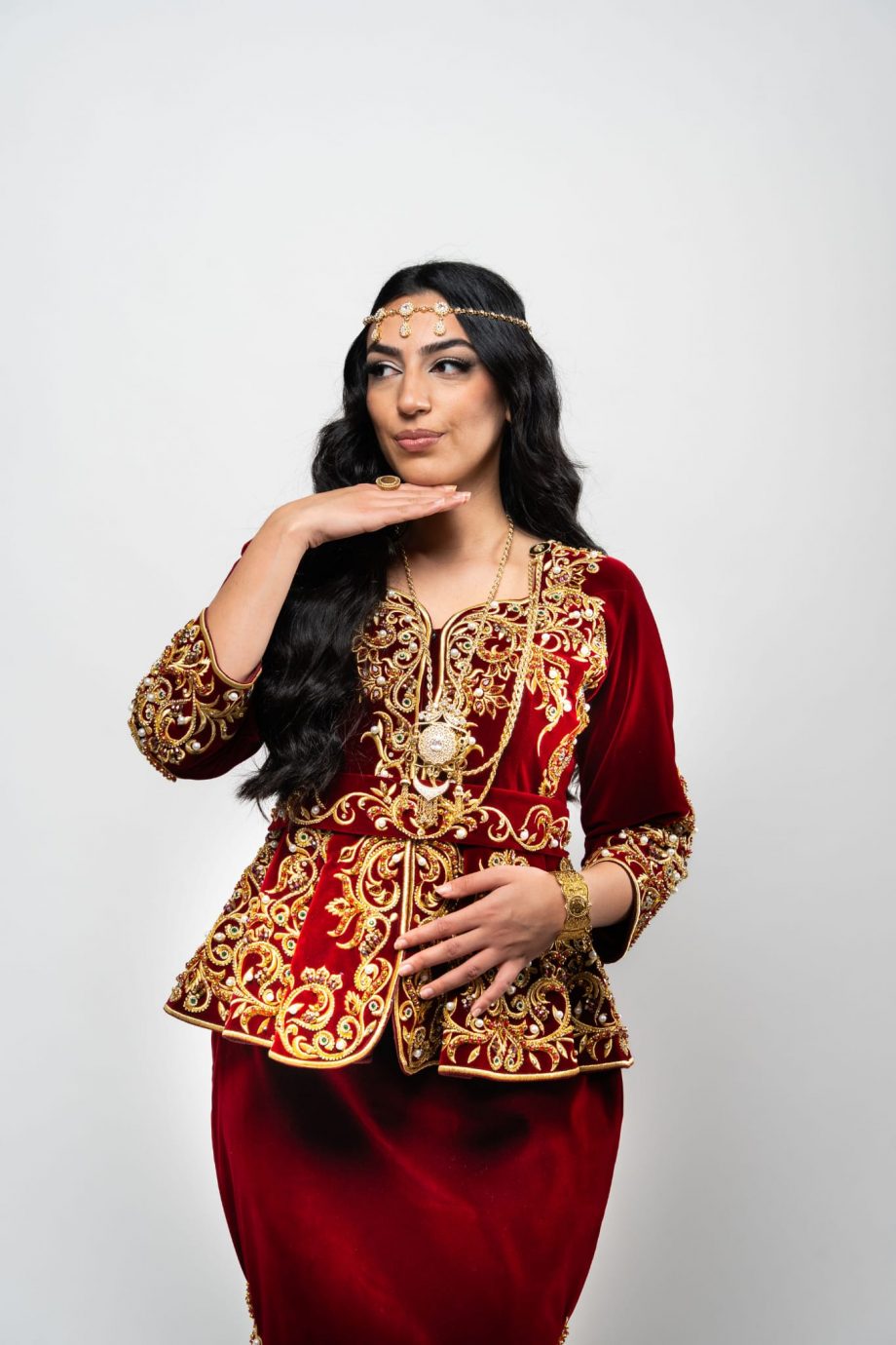 LOUNA - Robe Karakou